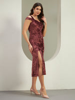Wine Crushed Velvet Cold-Shoulder Bodycon Midi Dress with Dual Front Slits