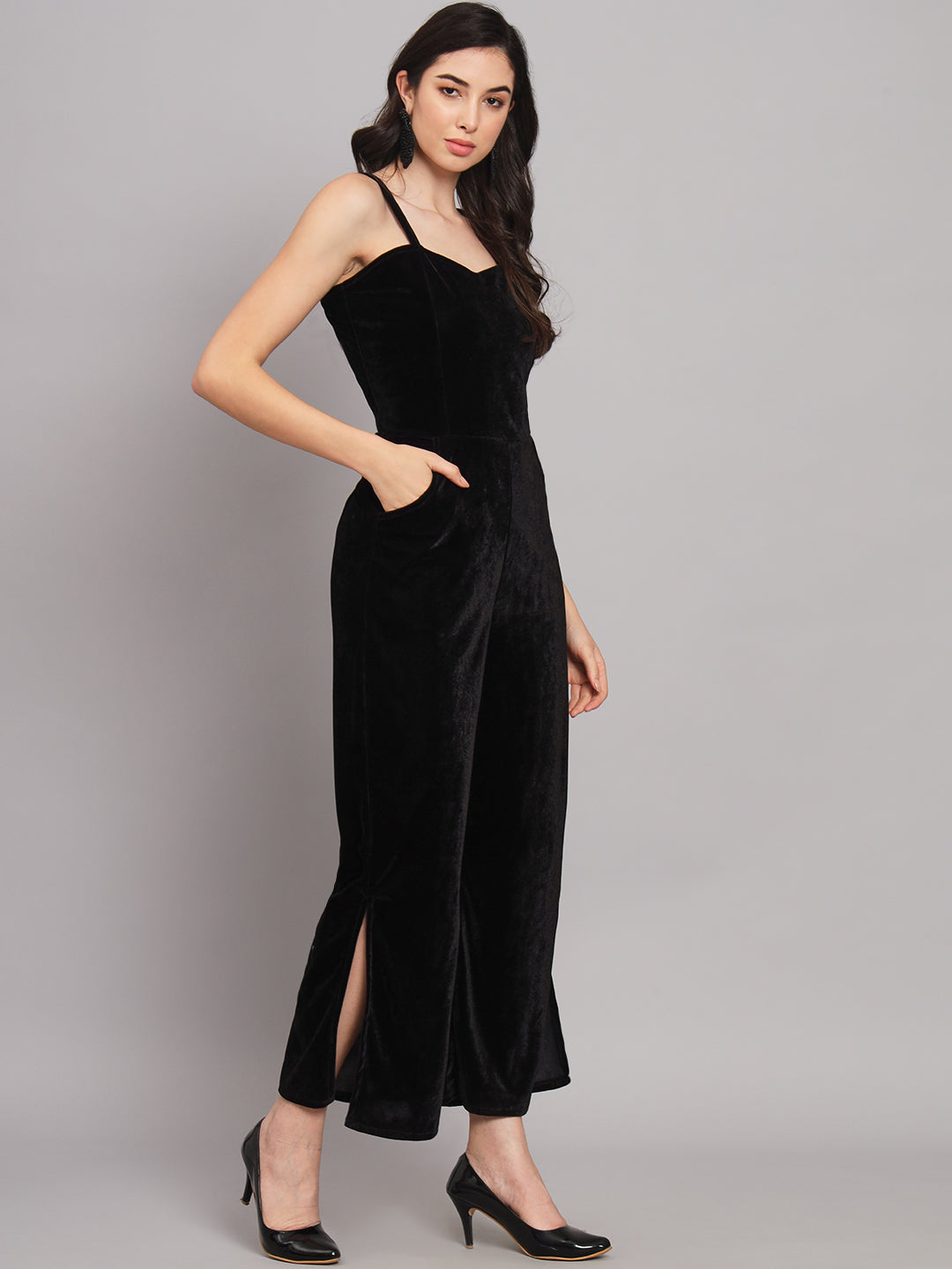 Shoulder Strapped Basic Velvet Jumpsuit