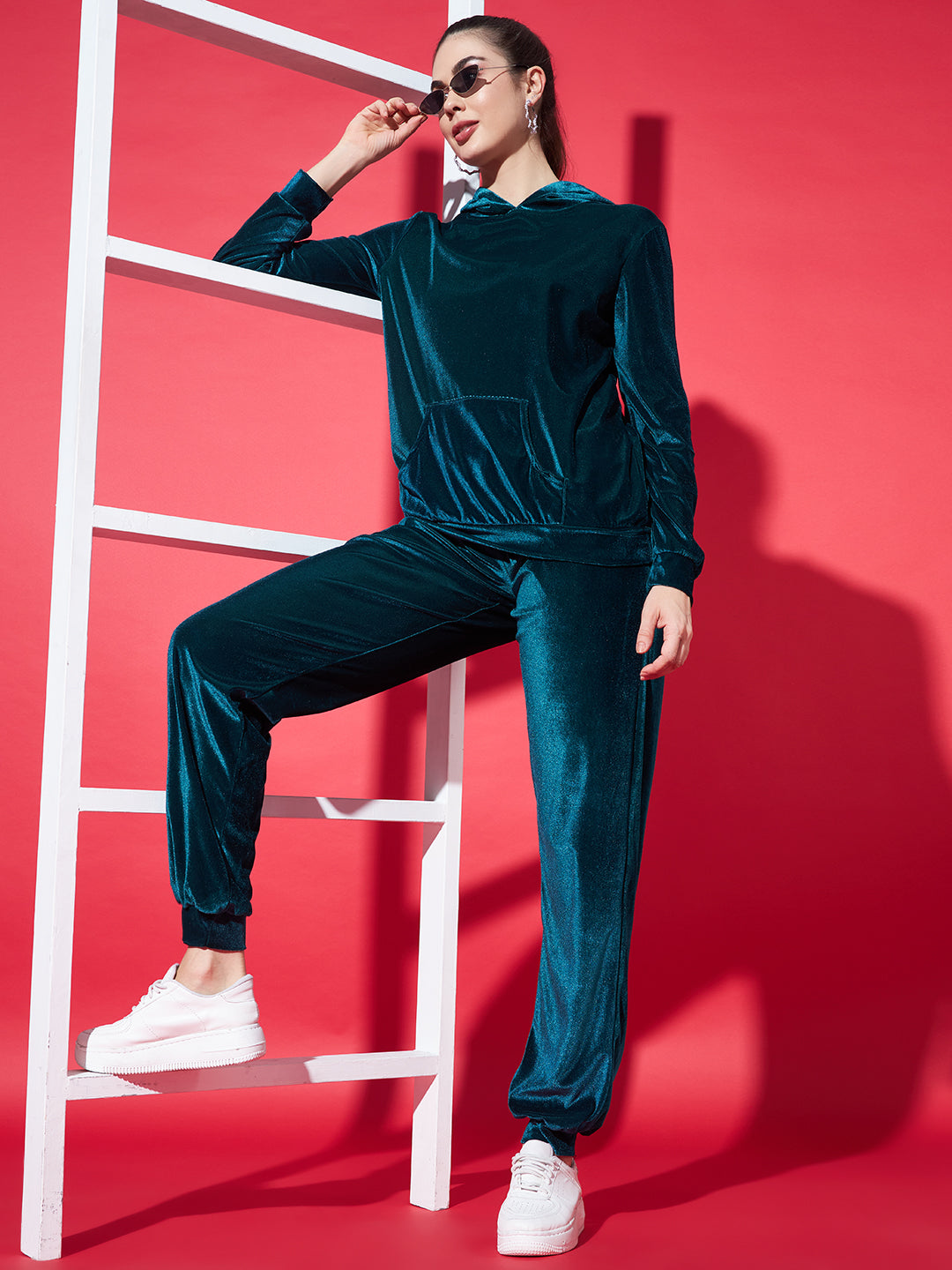 Velvet Tracksuit Set for Women with Hoodie and Handy Pockets