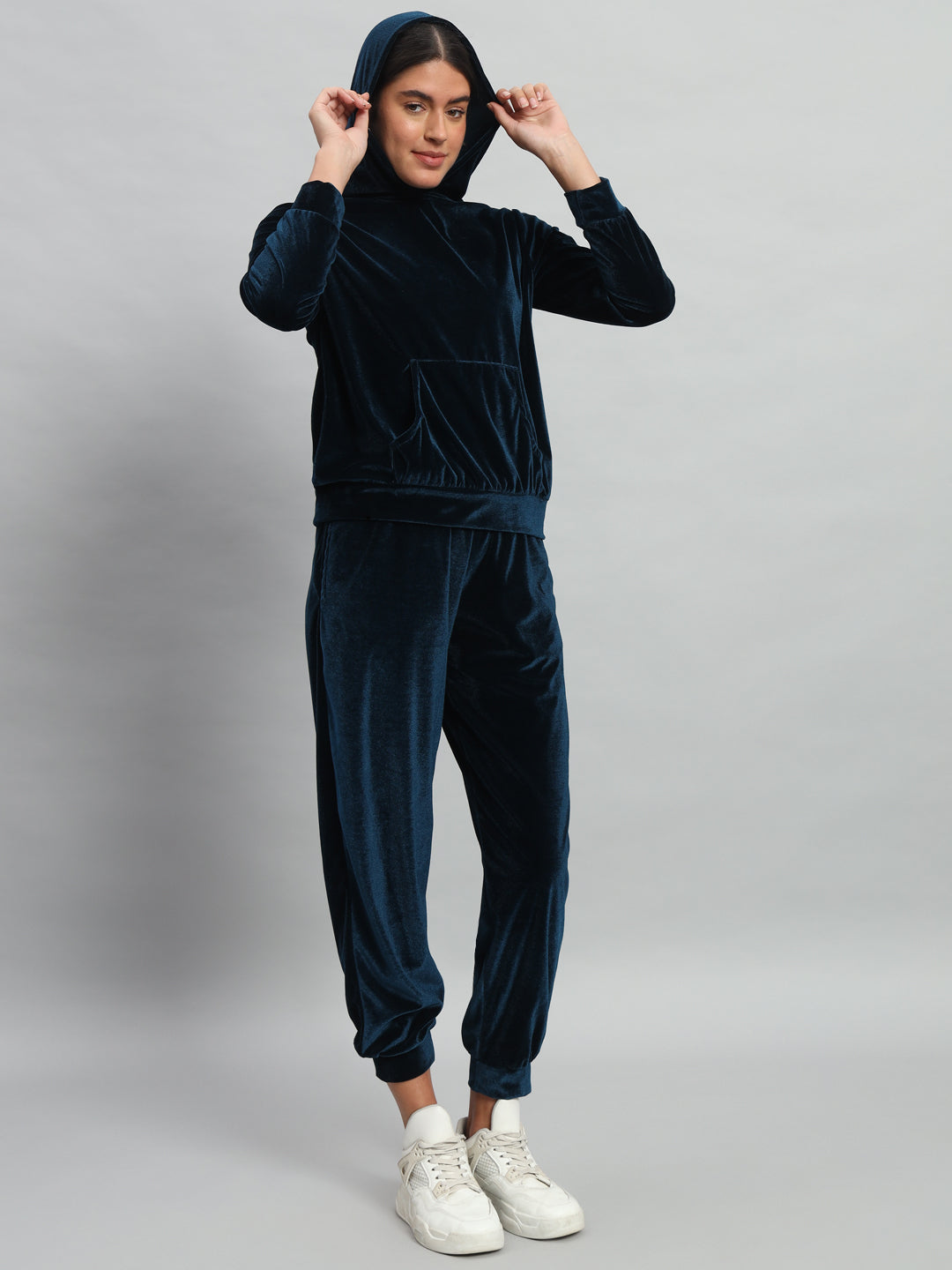 Velvet Tracksuit Set for Women with Hoodie and Handy Pockets