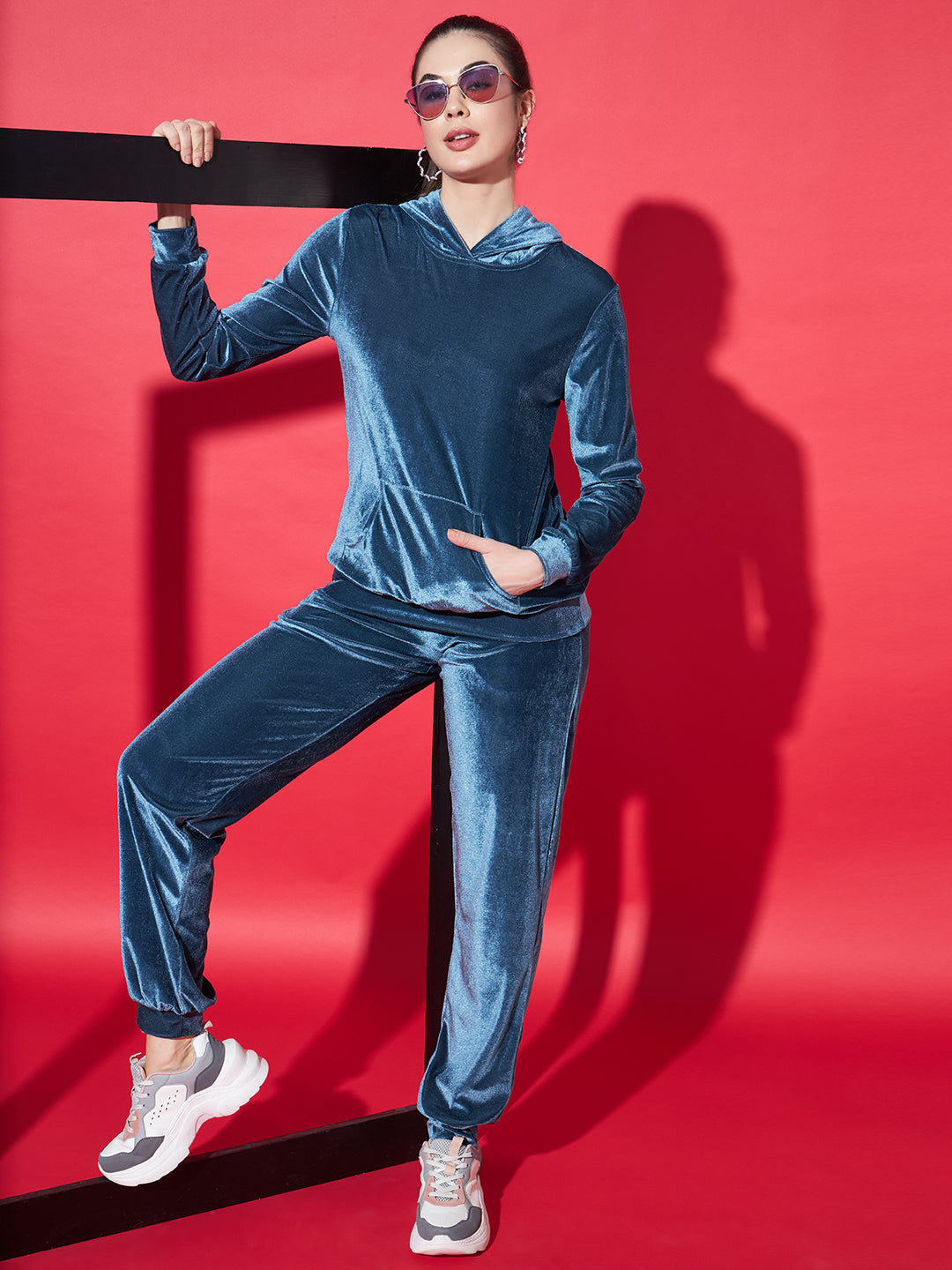 Velvet Tracksuit Set for Women with Hoodie and Handy Pockets