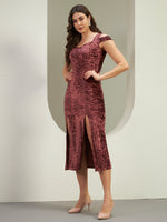 Wine Crushed Velvet Cold-Shoulder Bodycon Midi Dress with Dual Front Slits