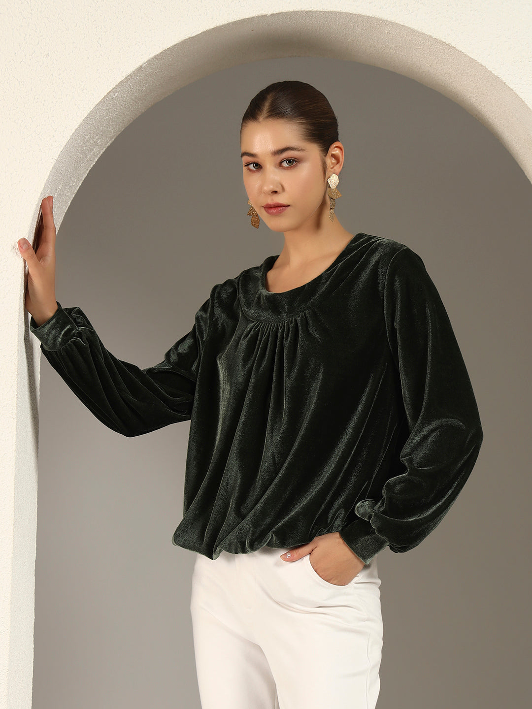 Round Neck Full Sleeves Velvet Top