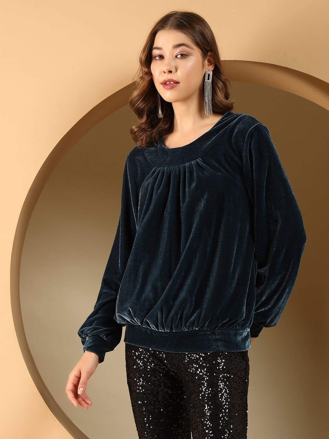 Round Neck Full Sleeves Velvet Top