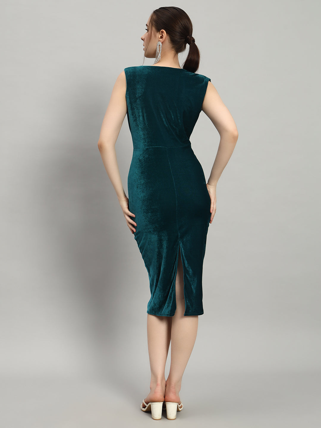 Deep V-Neck Shiny Velvet Sleeveless Party Dress Rama Green