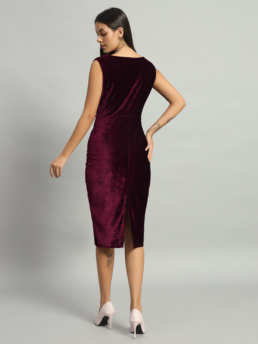 Deep V-Neck Shiny Velvet Sleeveless Party Dress Wine