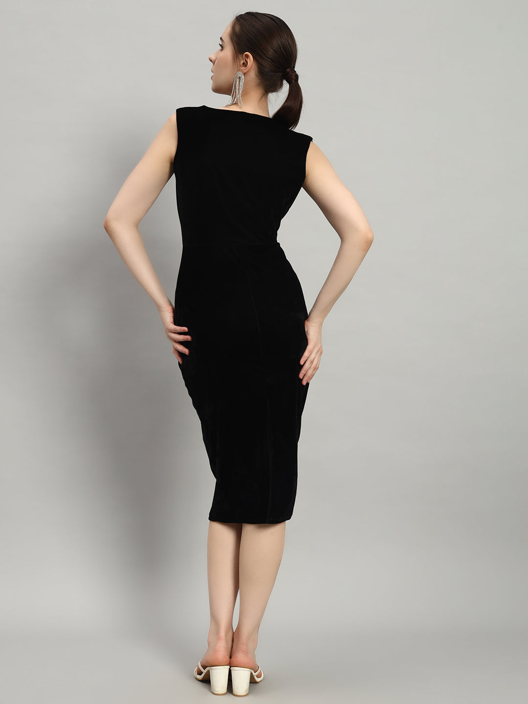 Deep V-Neck Sleeveless Bodycon Party Dress Black