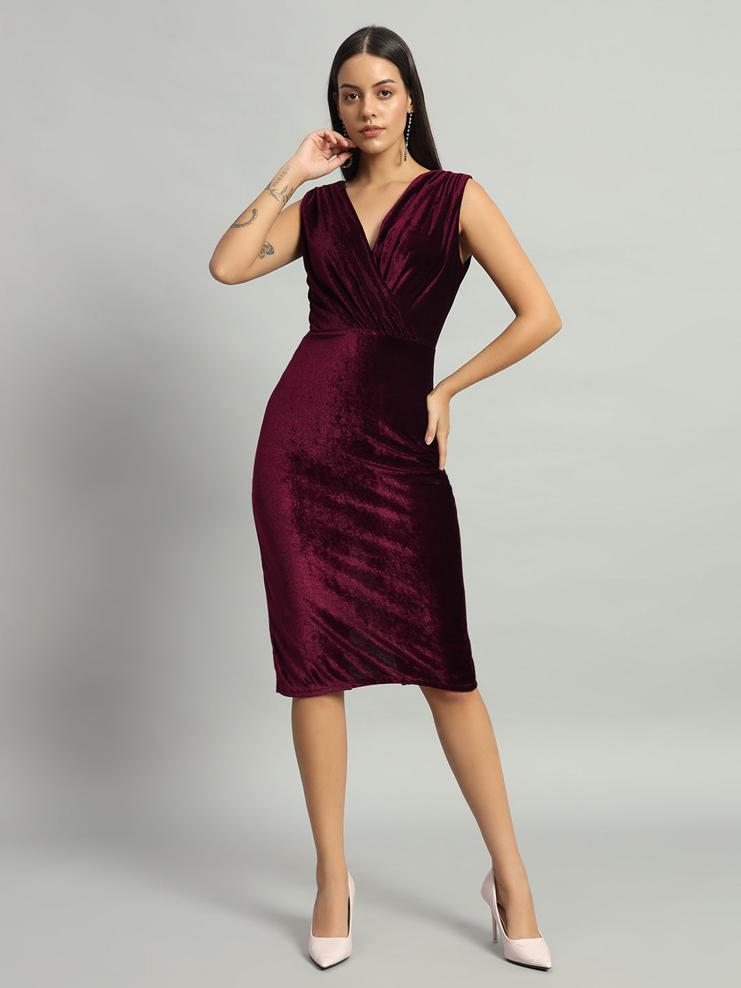 Deep V-Neck Sleeveless Bodycon Party Dress Wine