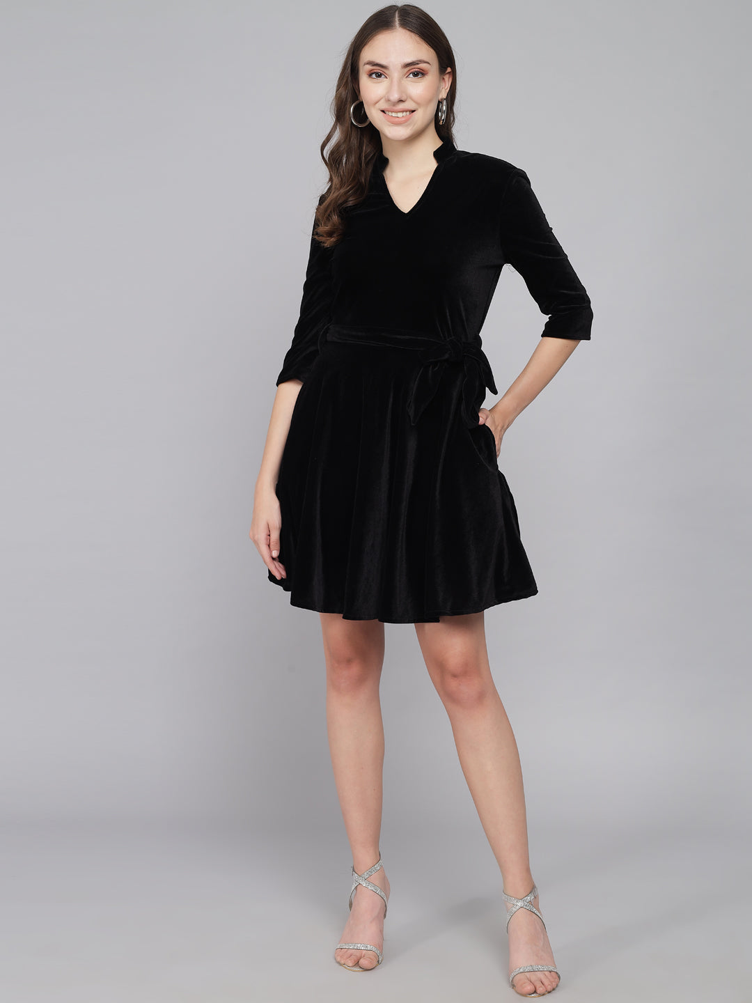 A-Line Quarter Sleeves V-Neck Party Dress Black