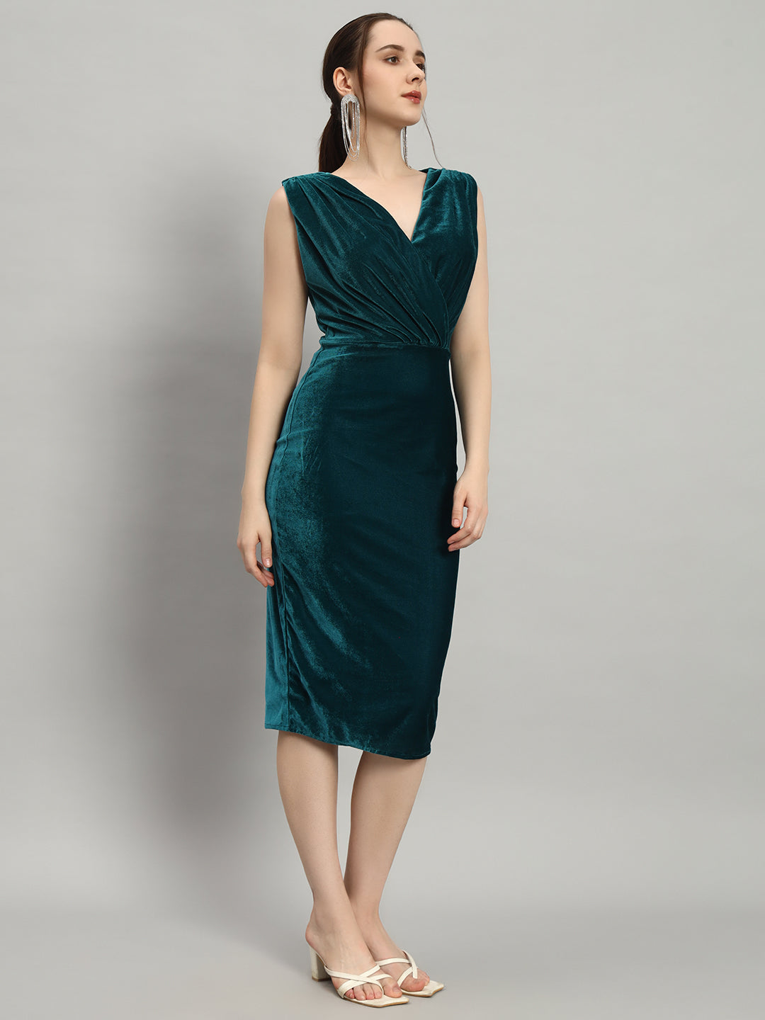 Deep V-Neck Shiny Velvet Sleeveless Party Dress Wine