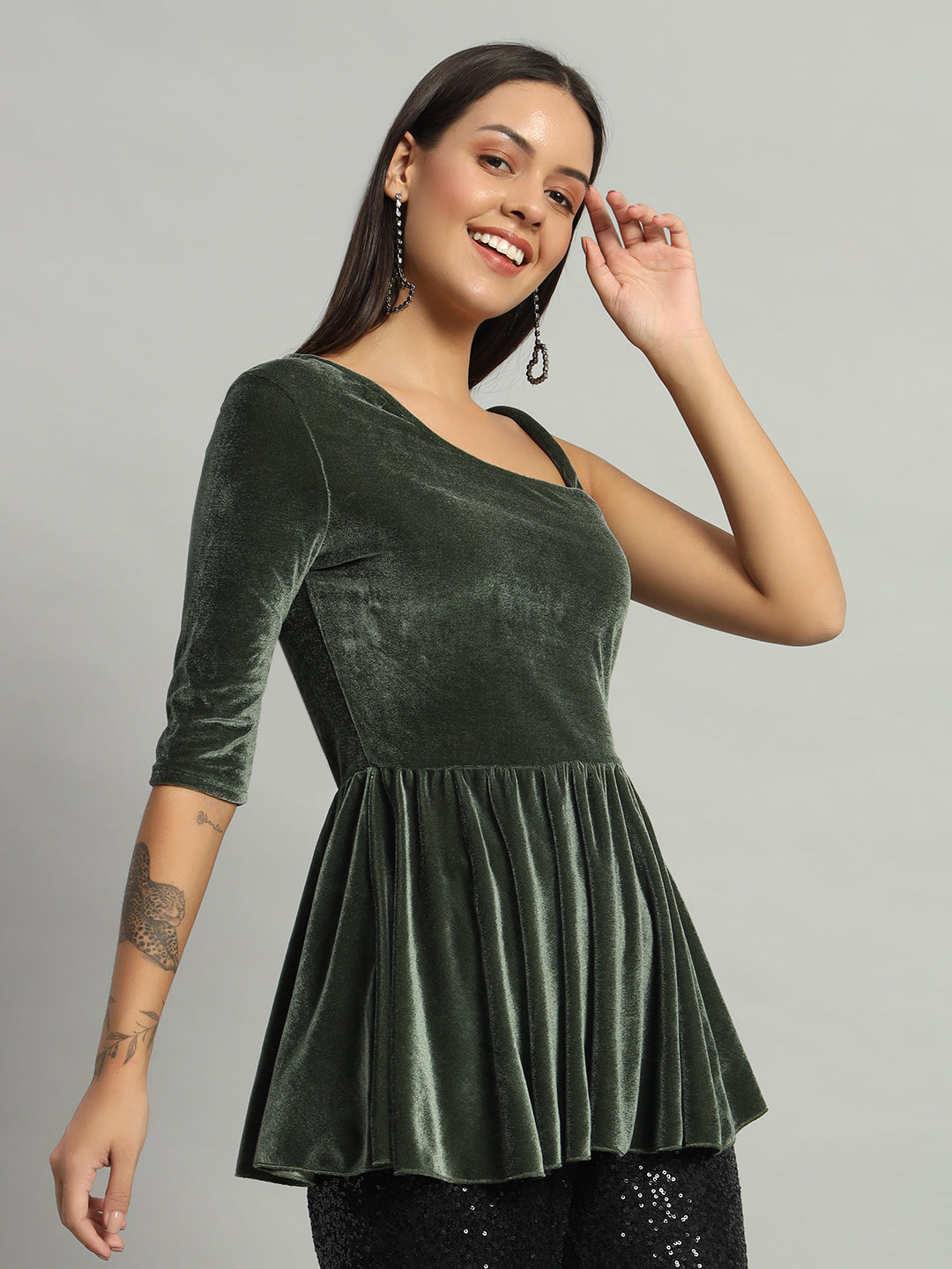 Solid One Shoulder Velvet Peplum Top