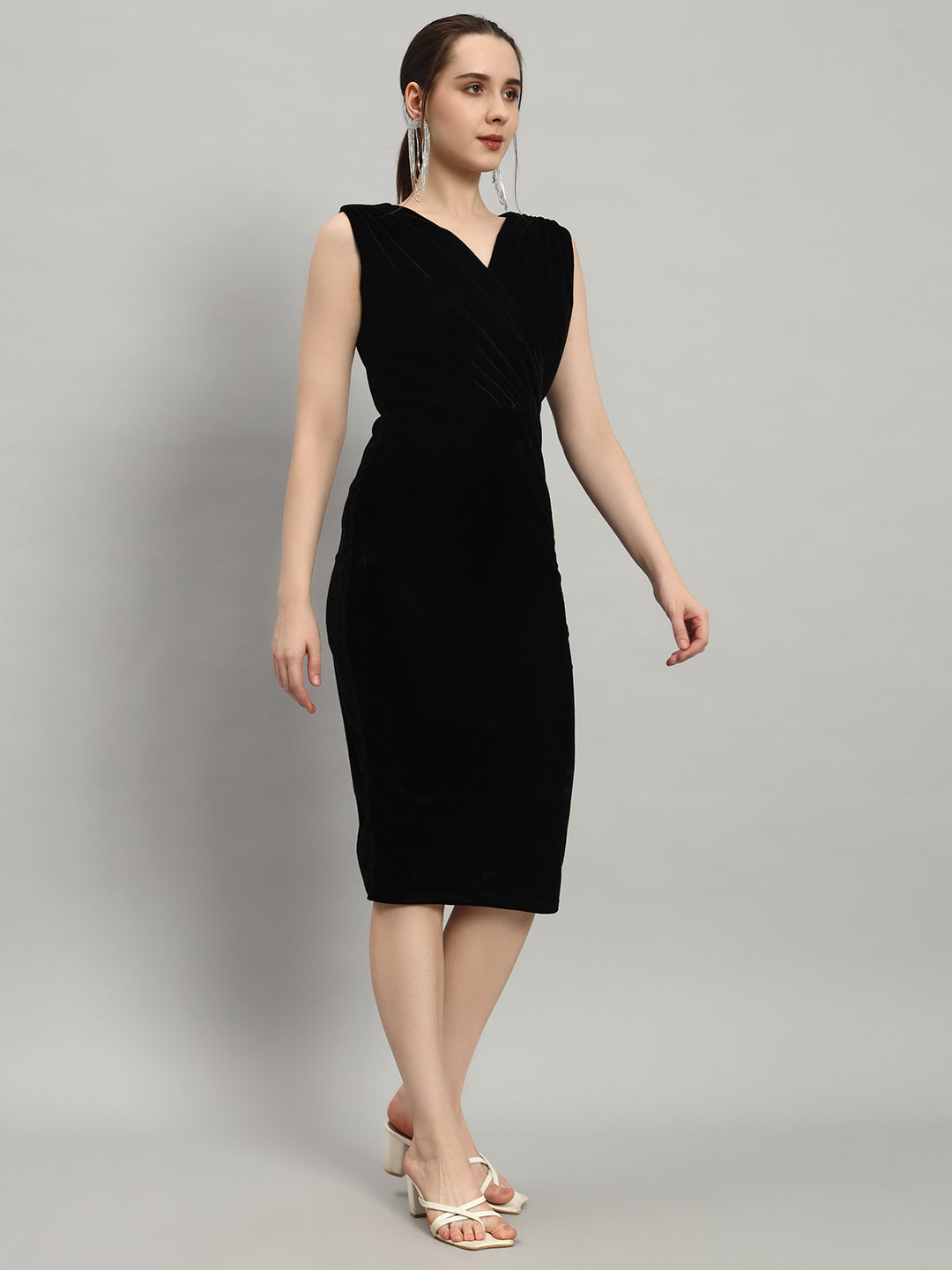 Deep V-Neck Sleeveless Bodycon Party Dress Black