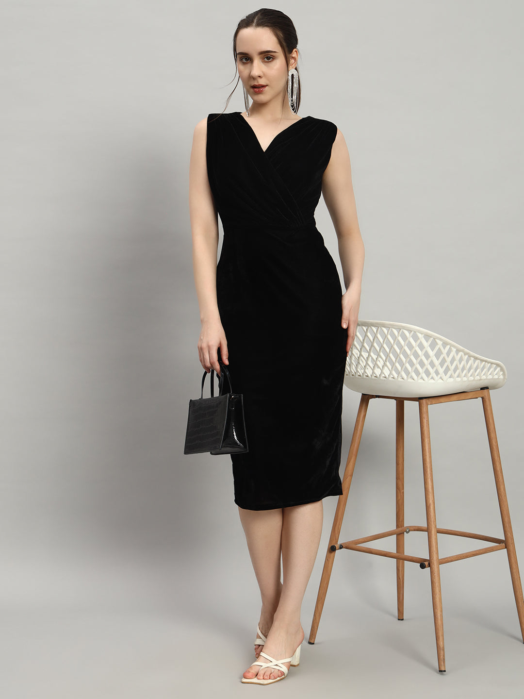 Deep V-Neck Sleeveless Bodycon Party Dress Black